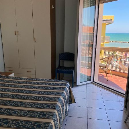 Hotel Acapulco Viserbella di Rimini Kültér fotó