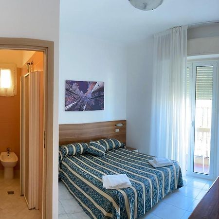 Hotel Acapulco Viserbella di Rimini Kültér fotó