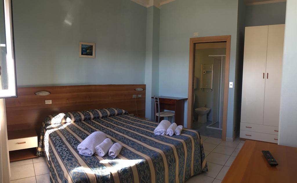 Hotel Acapulco Viserbella di Rimini Kültér fotó