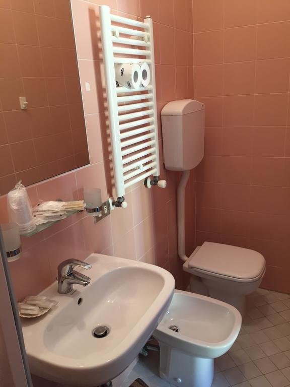 Hotel Acapulco Viserbella di Rimini Kültér fotó