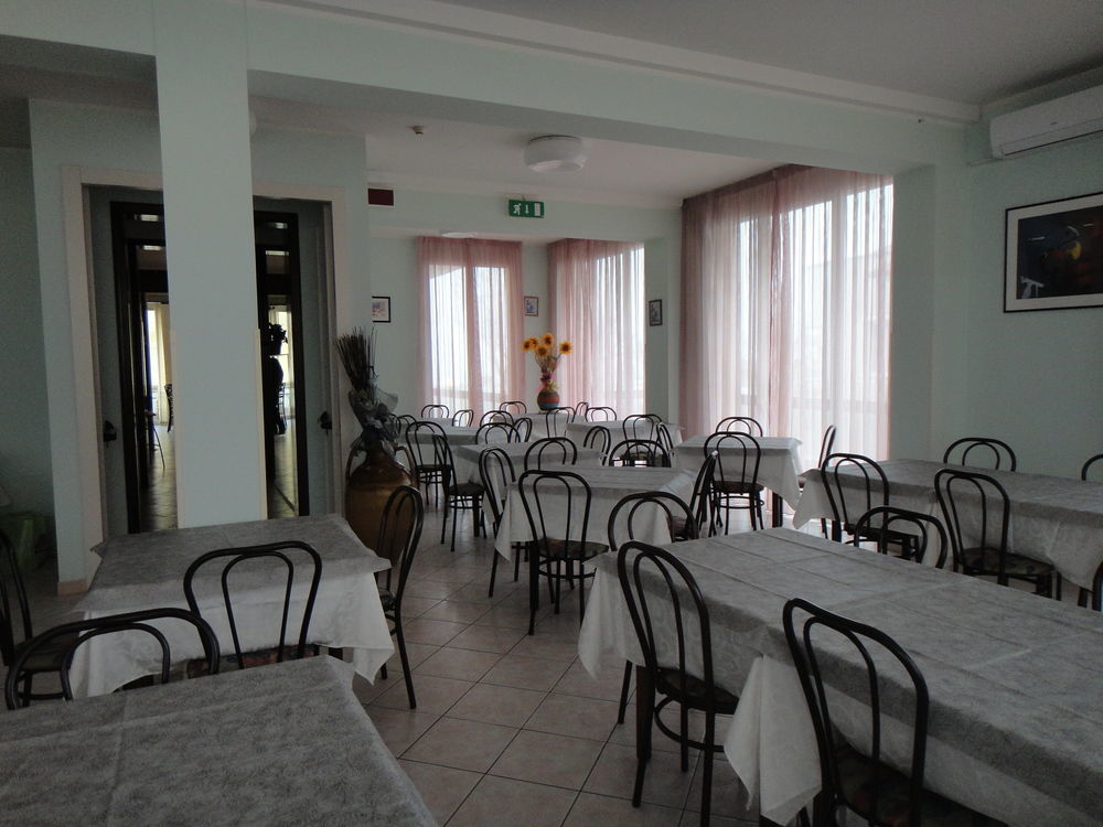 Hotel Acapulco Viserbella di Rimini Kültér fotó